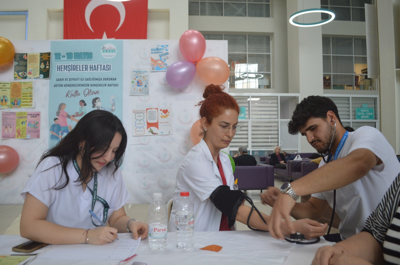 Hemşirelik Haftası Etkinliği Hastanede Coşkuyla Kutlandı