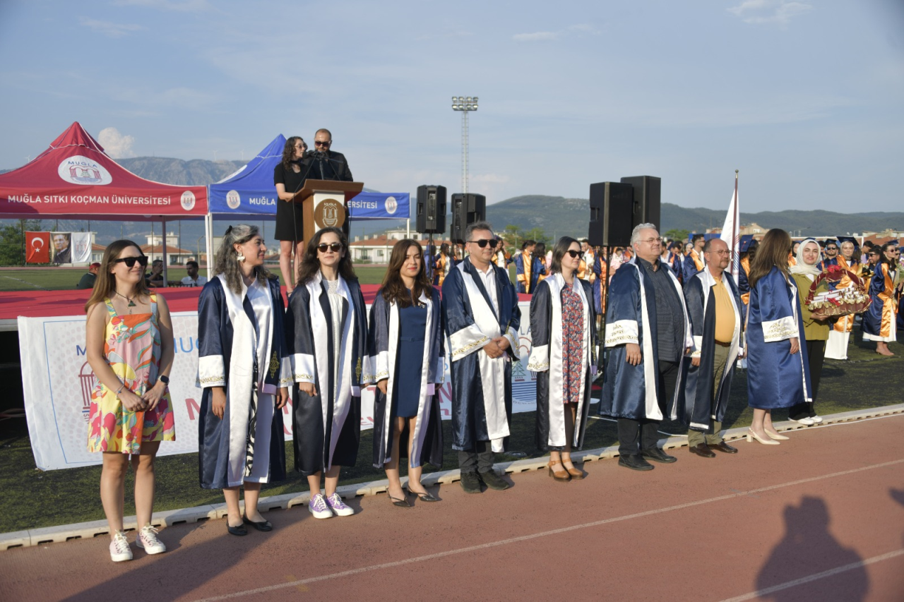 2025-2026 dönemi mezunlarımızı uğurladık.