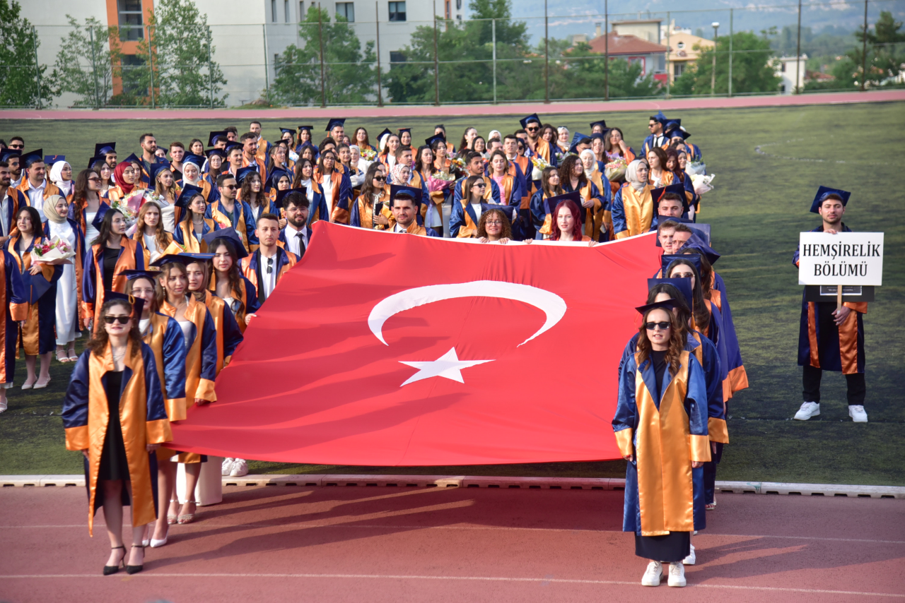 2025-2026 dönemi mezunlarımızı uğurladık.