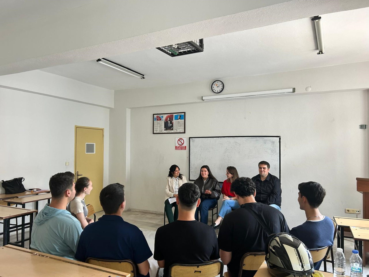 DGS ile Lisans Öğrenimine Devam Eden Mezun Öğrencilerimizle Dikey Geçiş Sınavı Bilgilendirme Toplantısı