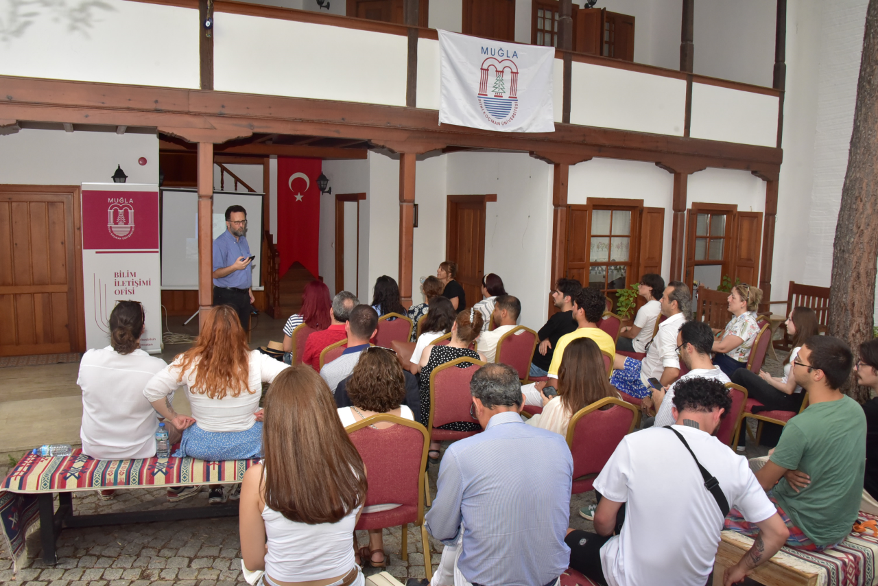 Bilim Kafe’de Bu Kez Arkeoloji Konuşuldu: Kadıkalesi’nden Bizans’a Yolculuk