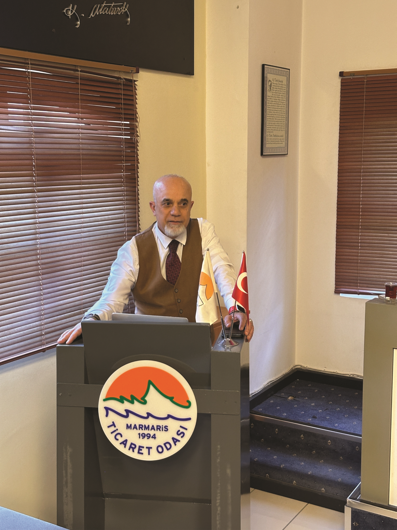 Jeoloji Mühendisliği Bölüm Başkanımız Prof. Dr. Semih GÜRSU, Marmaris Ticaret Odası Meclis Üyelerine Seminer Vermiştir