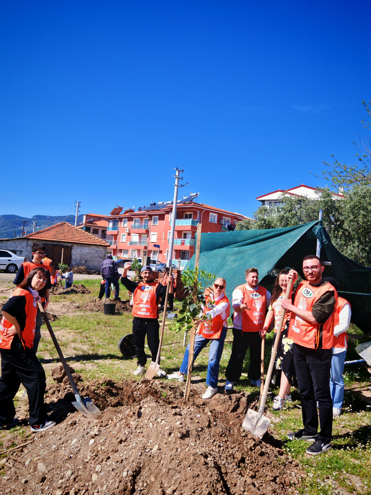 Ortaca Belediyesi ve TEMA Vakfı Ağaç dikimi