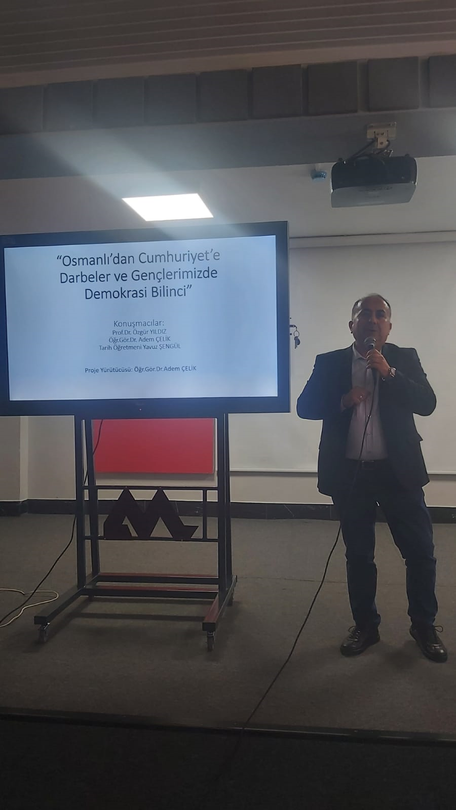 Öğr. Gör. Dr. Adem ÇELİK PROJE -PANEL