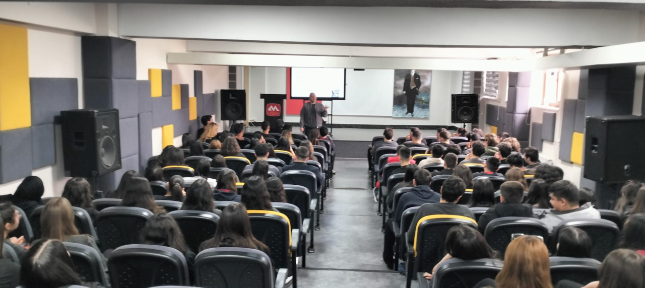 Su Okur Yazarlığı Etkinliği