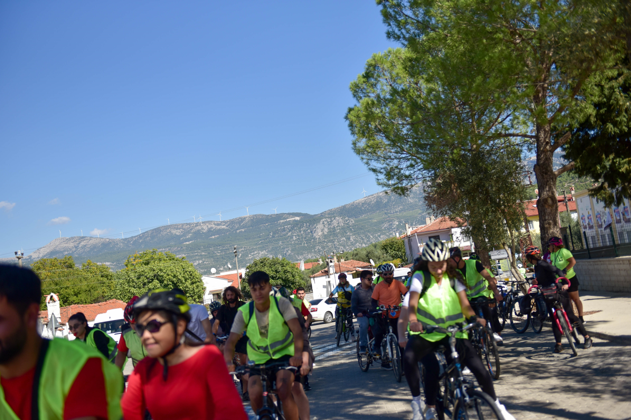 15 Ekim Beyaz Baston Körler ve Güvenlik Günü kapsamında "Engelsiz Tandem Bisiklet Turu" 