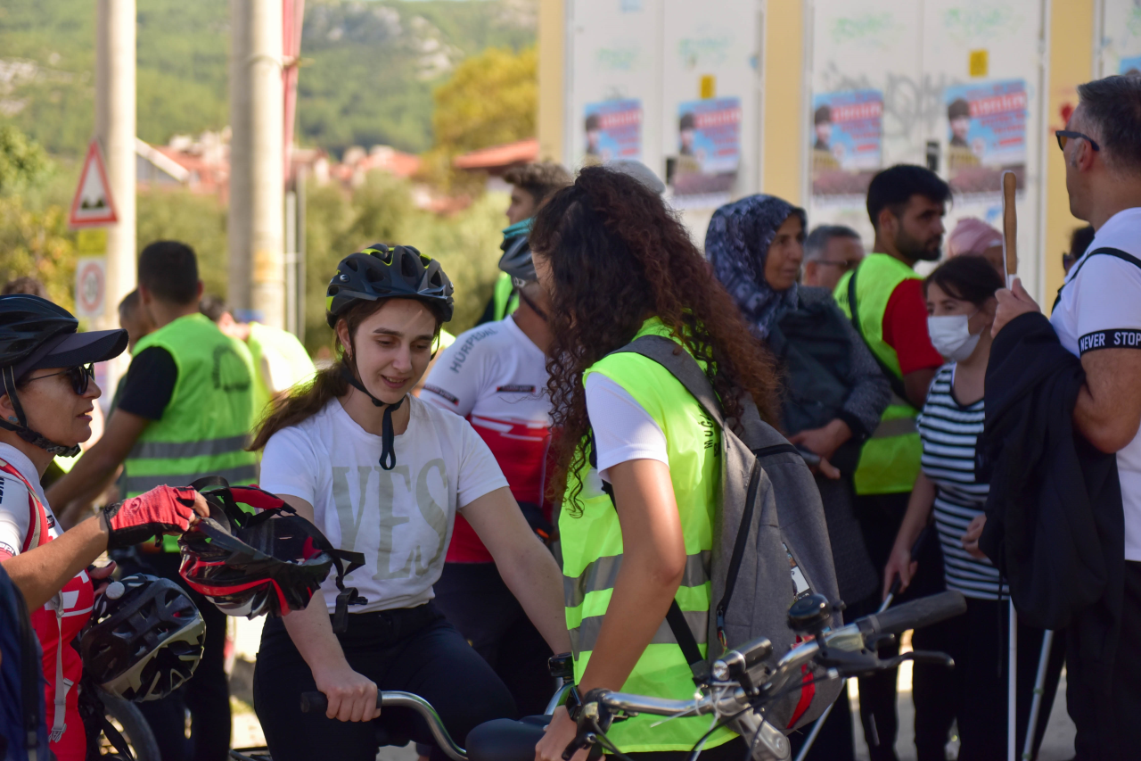 15 Ekim Beyaz Baston Körler ve Güvenlik Günü kapsamında "Engelsiz Tandem Bisiklet Turu" 