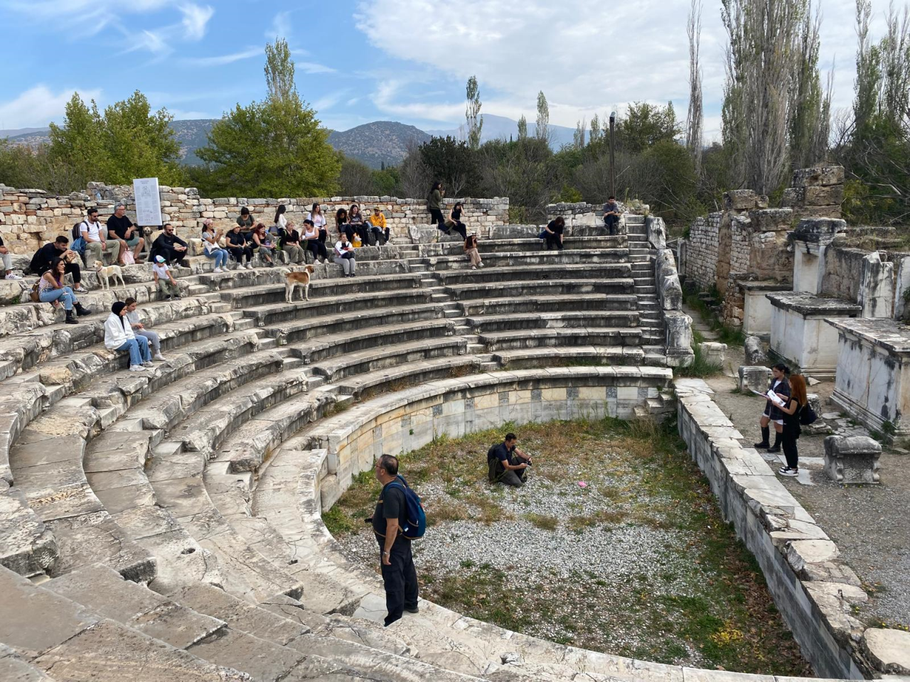 AFRODISIAS GEZİSİ DÜZENLENDİ