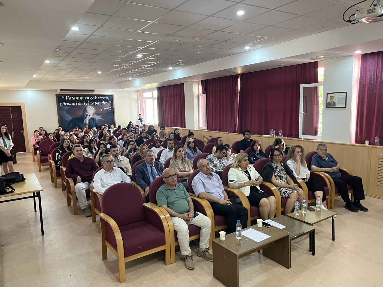 2024-2025 Bahar Dönemi Kimya Bölümü Geleneksel Öğrenci Seminer Günleri Yoğun Katılımla Gerçekleşti