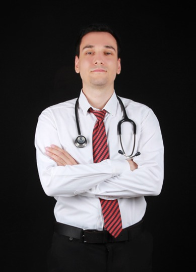 Fakültemiz 2025 mezunu Dr. Alican BAYAR 2025 sonbahar Tıpta Uzmanlık Sınavında Türkiye 3. olmuştur.