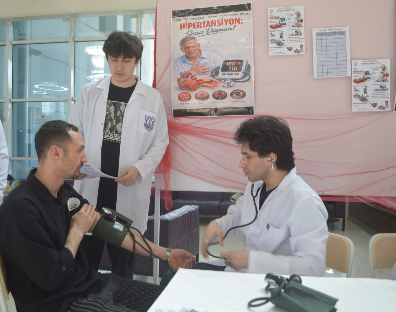 MSKÜ Tıp Fakültesi Öğrencileri Hipertansiyon Farkındalığı İçin Sahaya Çıktı