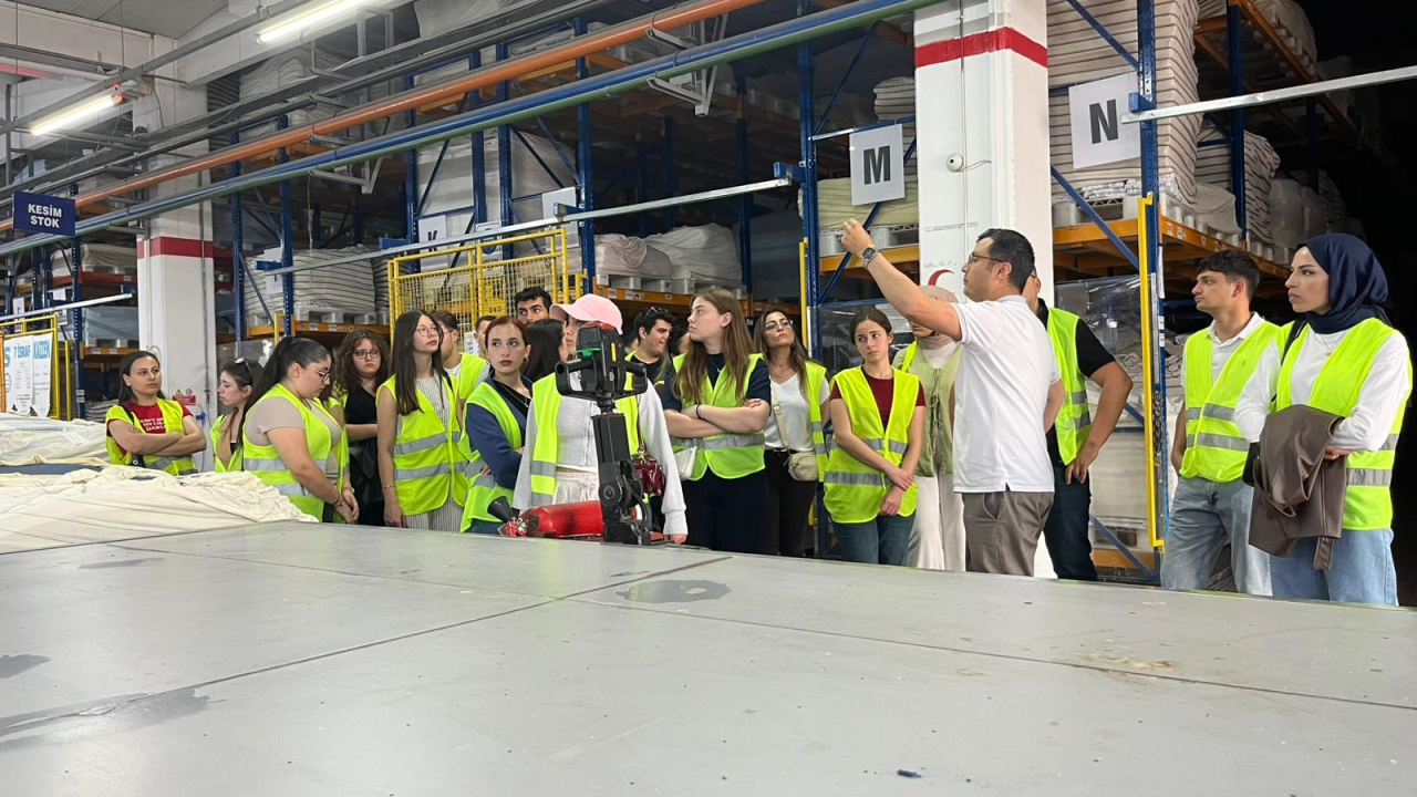 Muğla MYO Kimya ve Kozmetik Teknolojisi Programları Öğrencilerinden Menderes Tekstil’e Teknik Gezi