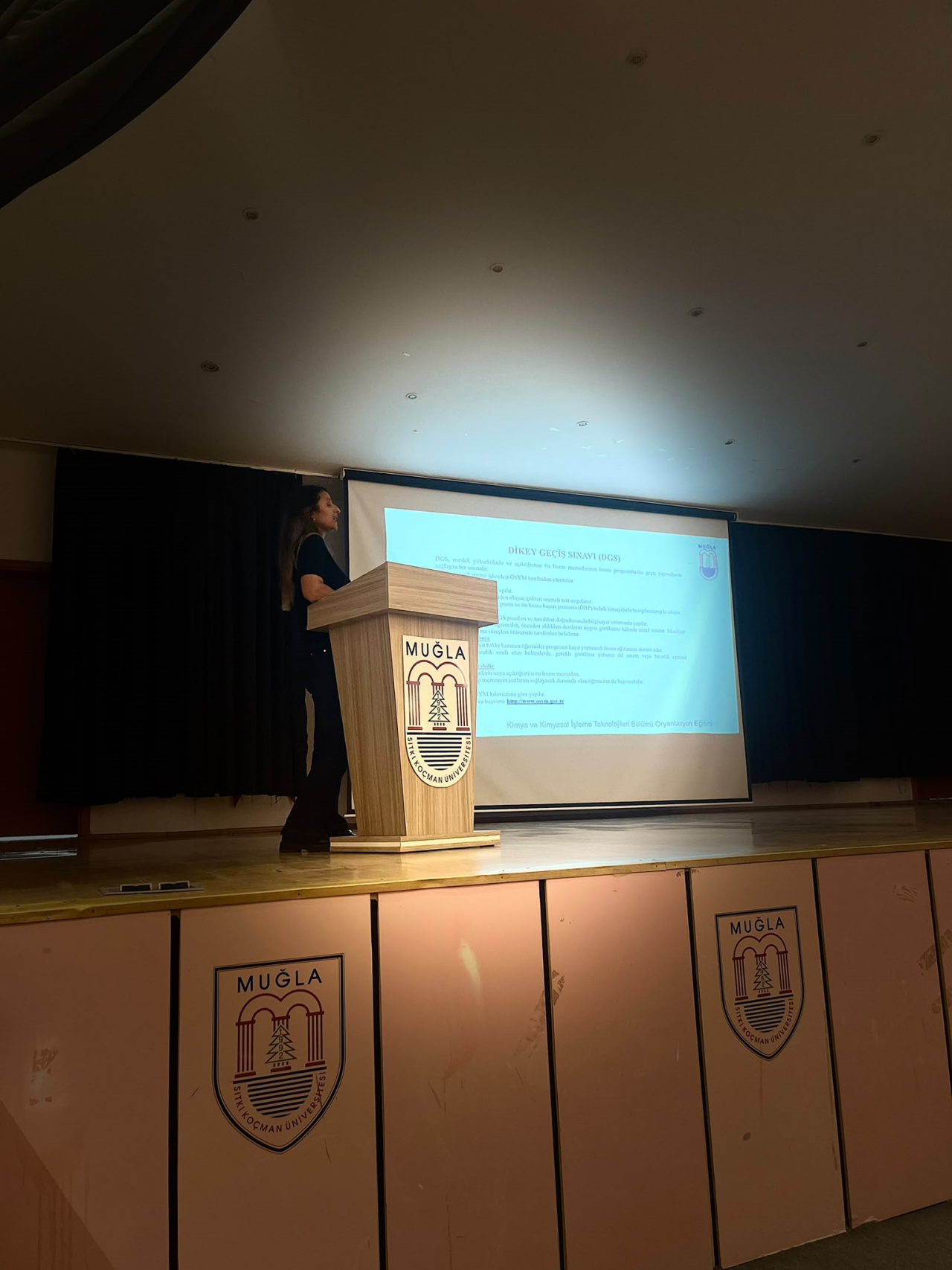 Kimya Teknolojisi ve Kozmetik Teknolojisi Programlarına yeni yerleşen öğrenciler için Oryantasyon Programı gerçekleştirildi.