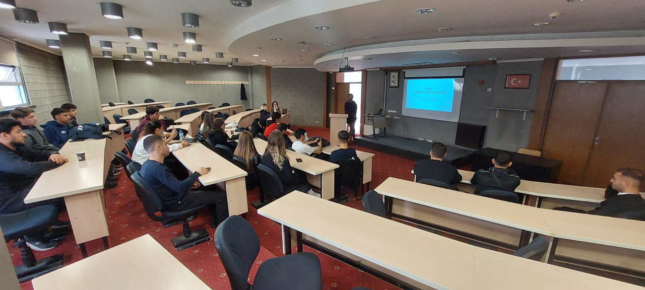 Rekreasyon Bölümü 1. Sınıf Öğrencilerine yönelik "Kariyer Koordinatörlüğü", "İŞKUR Kampüs", "Erasmus+ Öğrenci Öğrenim Hareketliliği", "TÜBİTAK 2209-A Öğrenci Projesi" tanıtım programı gerçekleştirilmiştir.