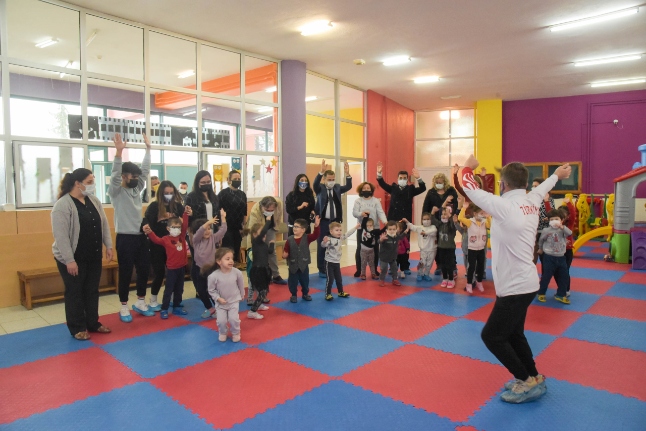 Gündüz Bakımevi Çocukları “Hareketle Eğleniyor”