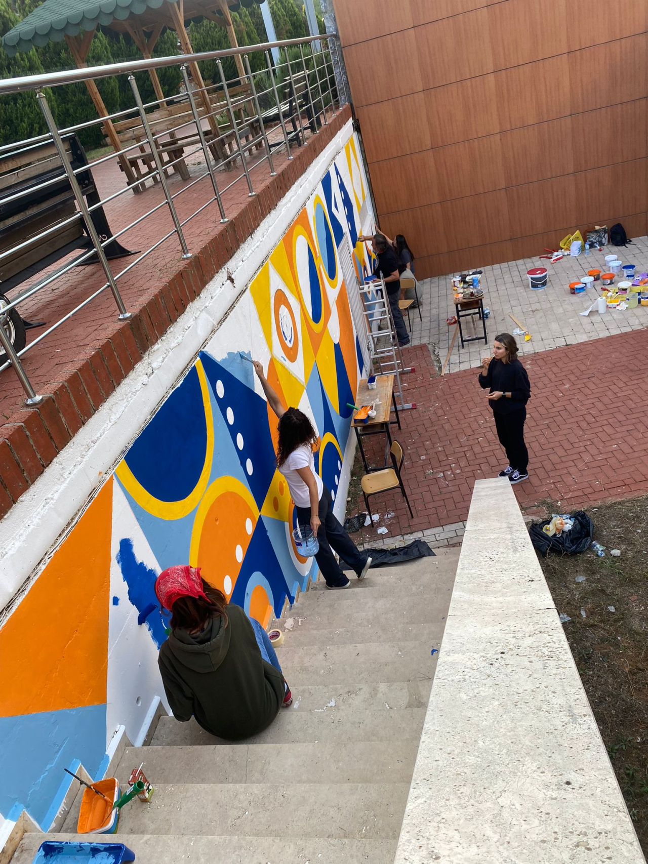 Resim Bölümü Öğrencileri Mühendislik Fakültesinde Duvar Resmi Projesi Gerçekleştirdi