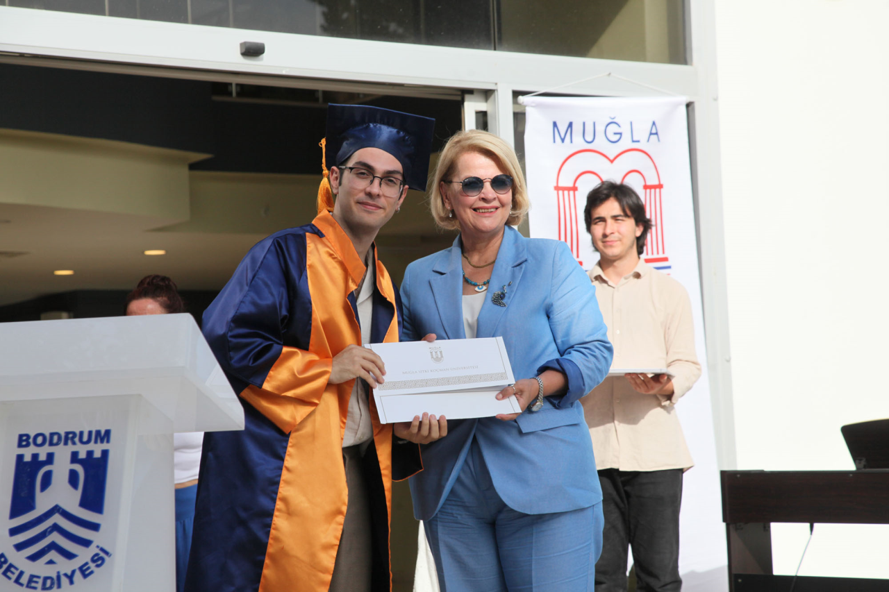 Bodrum Güzel Sanatlar Fakültesi 18. Mezuniyet Sergisi & Töreni