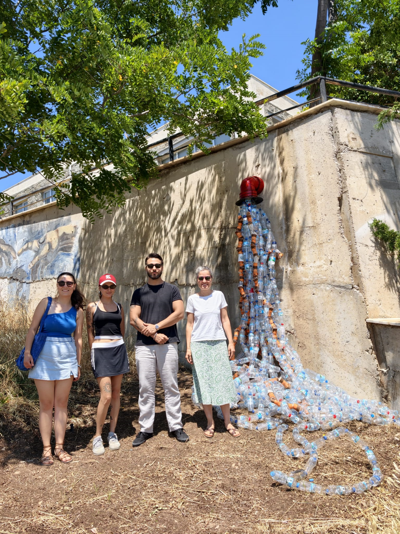 Seramik Bölümü öğretim üyesi Doç. Ayşe Canbolat’ın yürüttüğü Sanat ve Ekoloji Dersi kapsamında üretilen 