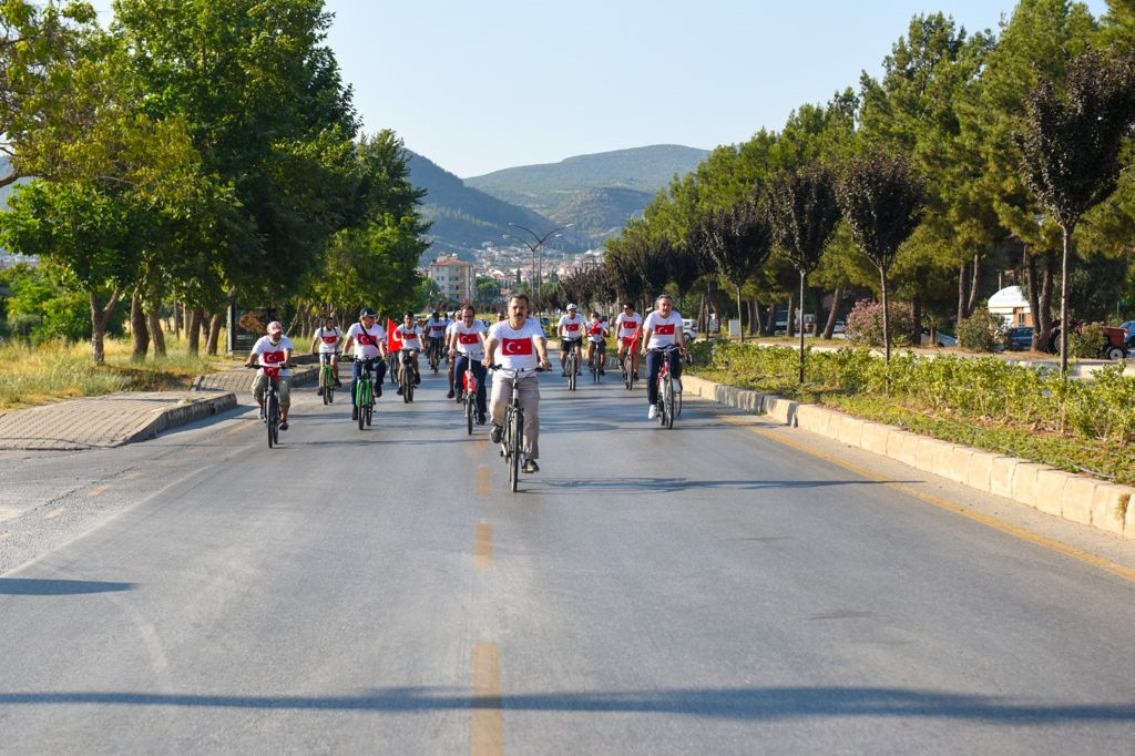 Pedallar "15 Temmuz Demokrasi ve Milli Birlik Günü" İçin Çevrildi