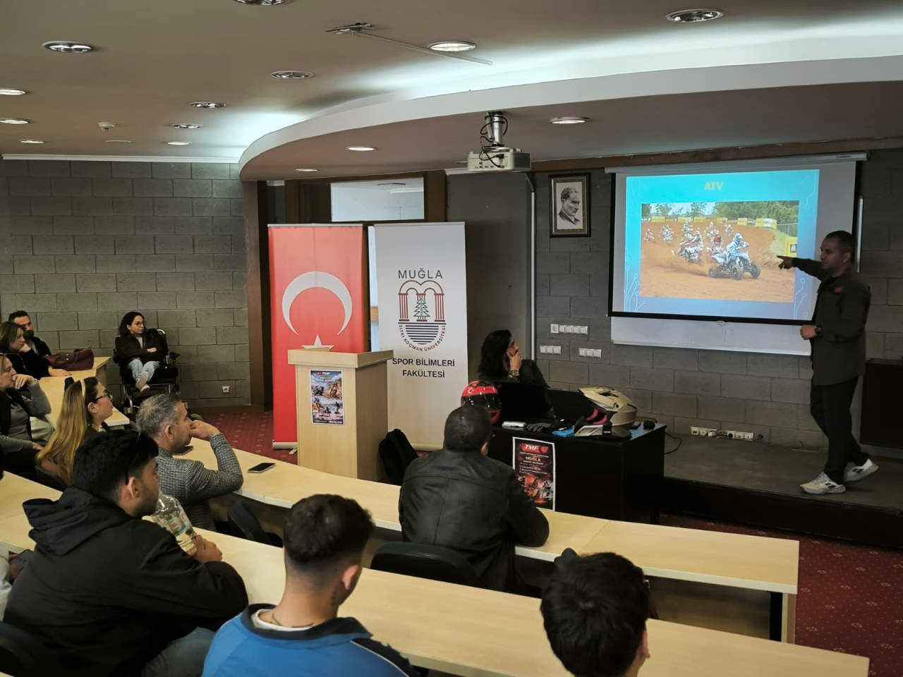 Fakültemizde Motosiklet Antrenörlük ve Hakemlik Semineri Gerçekleştirildi