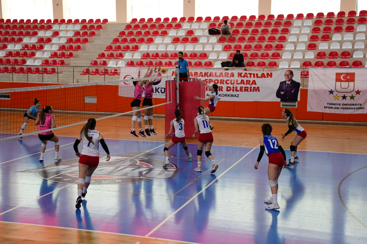 MSKÜ Voleybol Takımımız 1. Lig’den Bronz Madalya İle Döndü