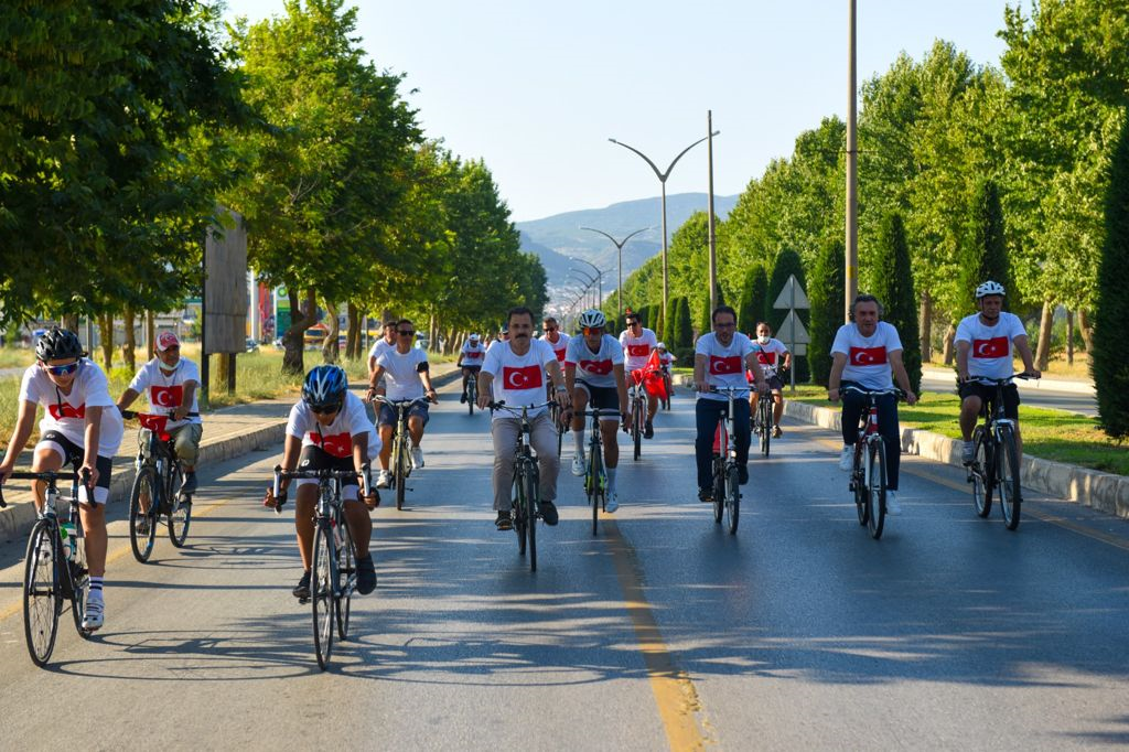 Pedallar "15 Temmuz Demokrasi ve Milli Birlik Günü" İçin Çevrildi