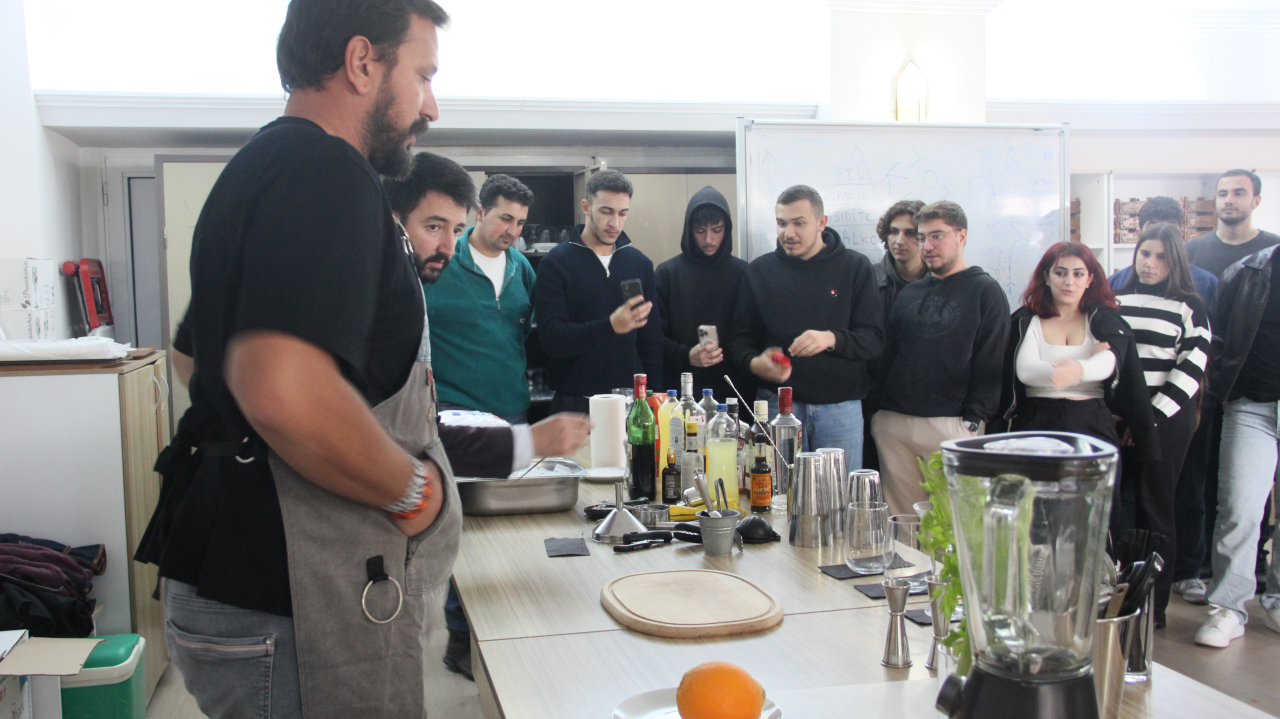 Mixoloji Dünyasına Lezzetli Bir Adım