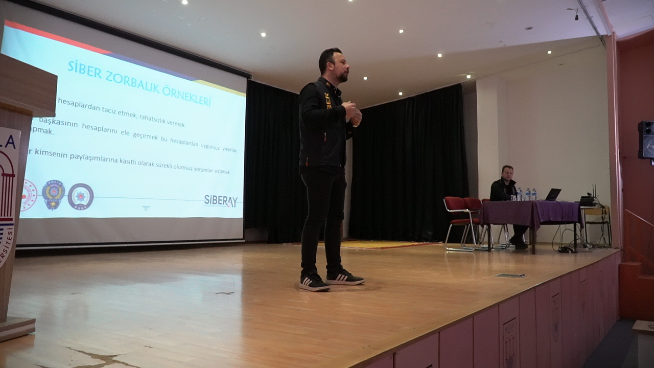 Dijital Tehditlere Karşı Bilinç: SİBERAY Semineri