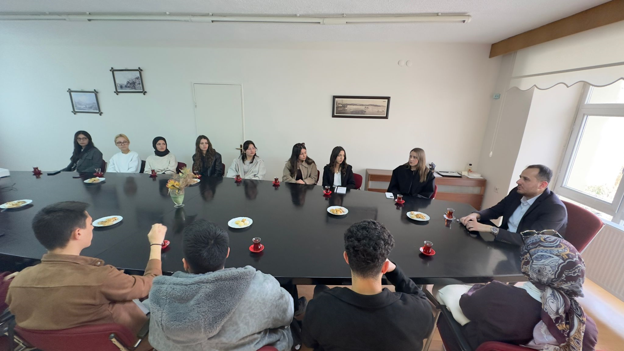 Kalite Süreçlerinde Öğrenci İmzası: Birim Kalite Komisyonu Temsilcisi Seçildi