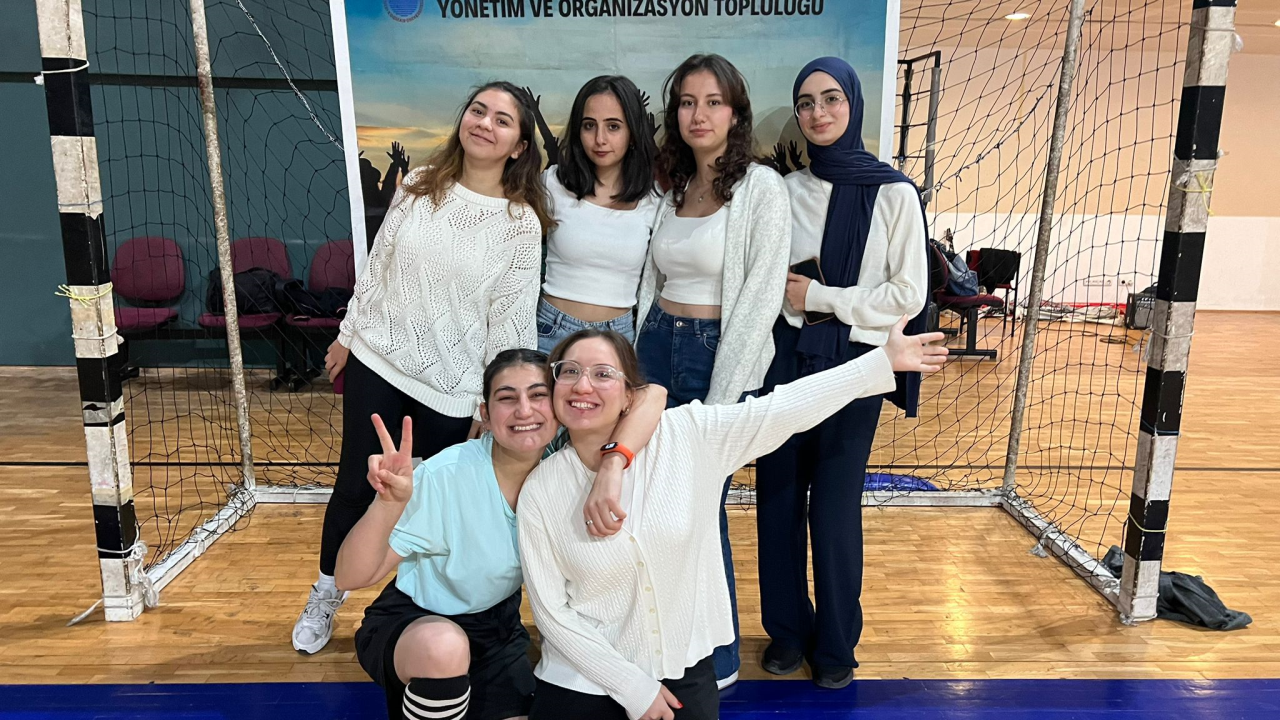 Öğretmenler Gününe Özel Masa Tenisi Turnuvası