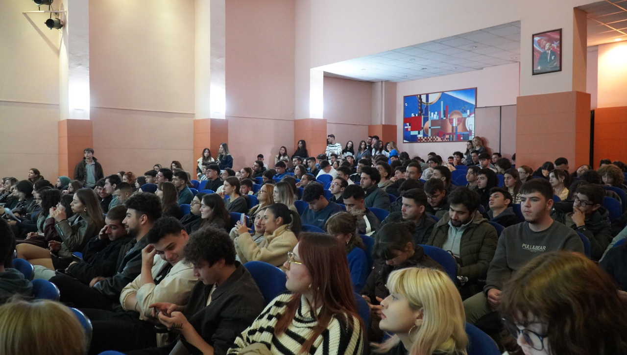 Erasmus Staj Hareketliliği Tanıtım Toplantısına Yoğun İlgi