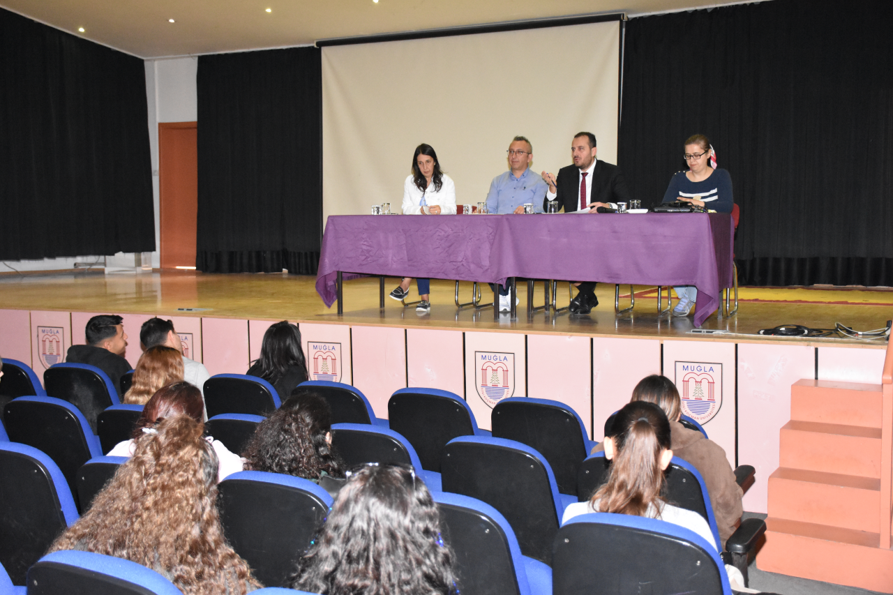  Muğla Meslek Yüksekokulunda İŞKUR Gençlik Programı Hakkında Bilgilendirme Toplantısı Gerçekleştirildi 