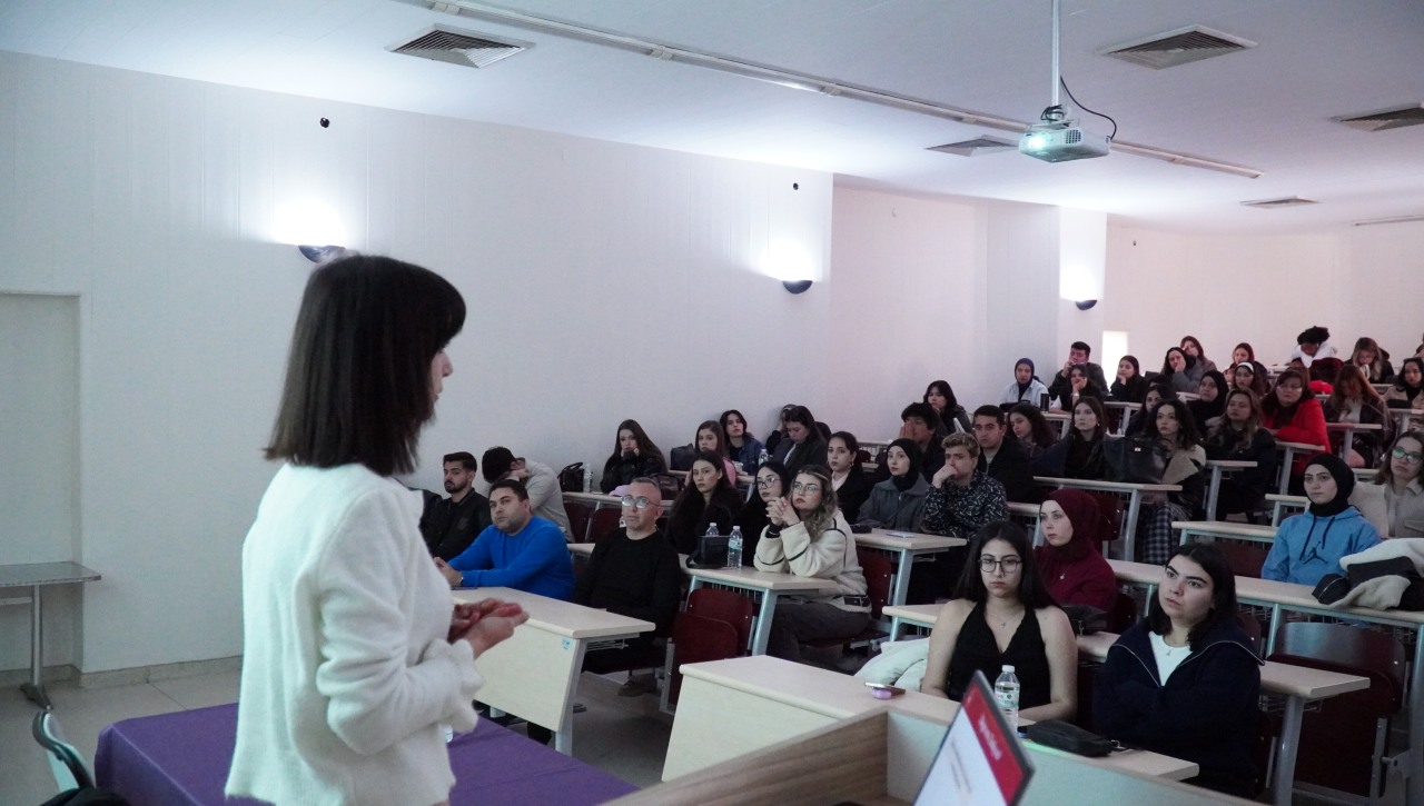 Şiddete Karşı Farkındalık: Yüksekokulumuzda Kadına Yönelik Şiddetle Mücadele Etkinliği