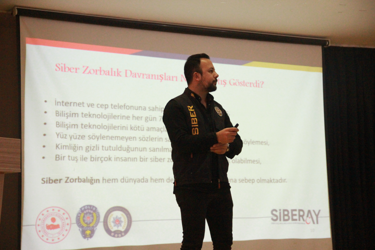 Dijital Tehditlere Karşı Bilinç: SİBERAY Semineri