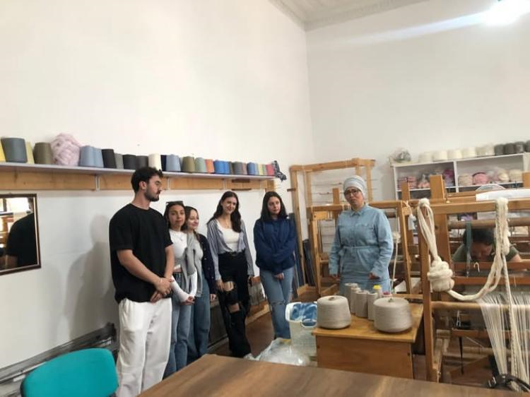 "Dijital Zanaat Atölyesi" Projesi İç Mekan Tasarımı Programının Destekleriyle Yürütülmektedir 