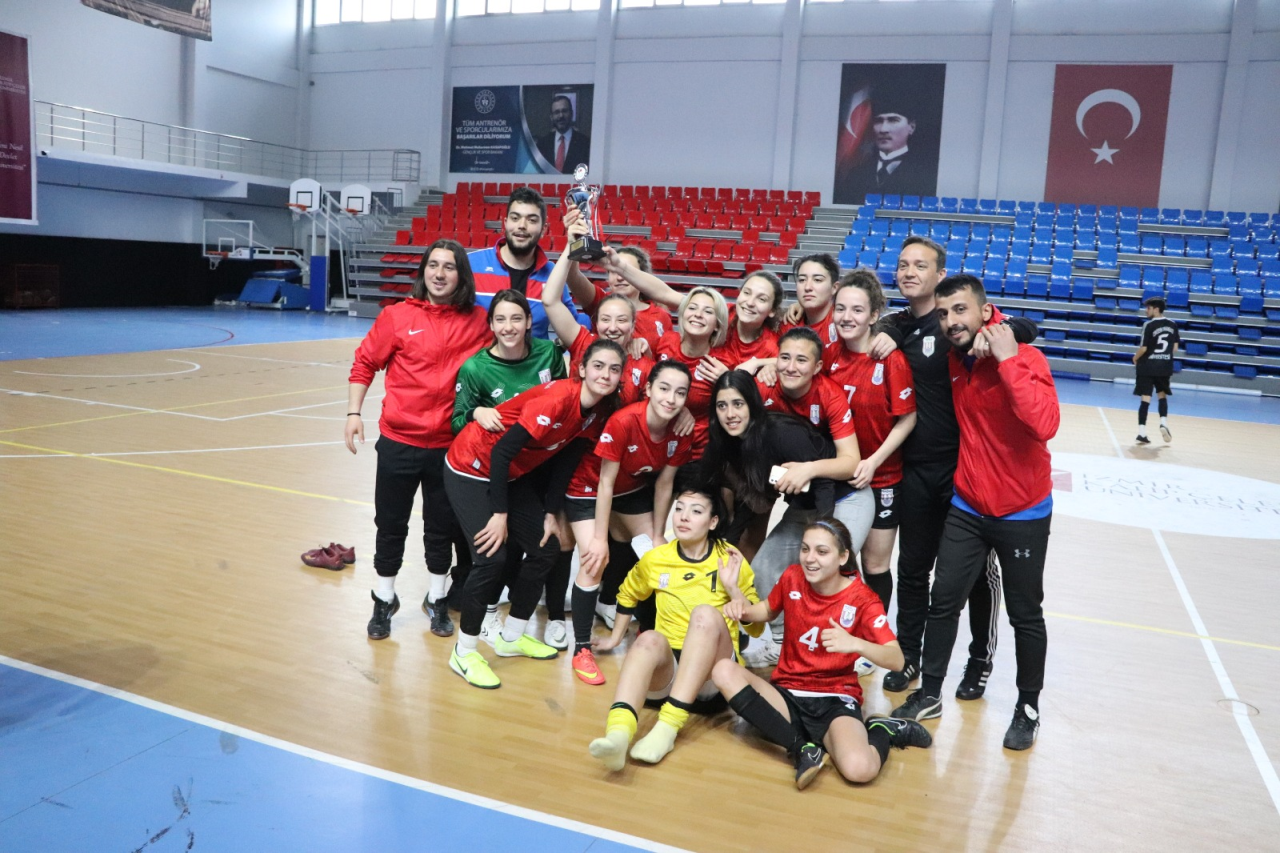 Kadın Futsal Takımımız Turnuva İkincisi
