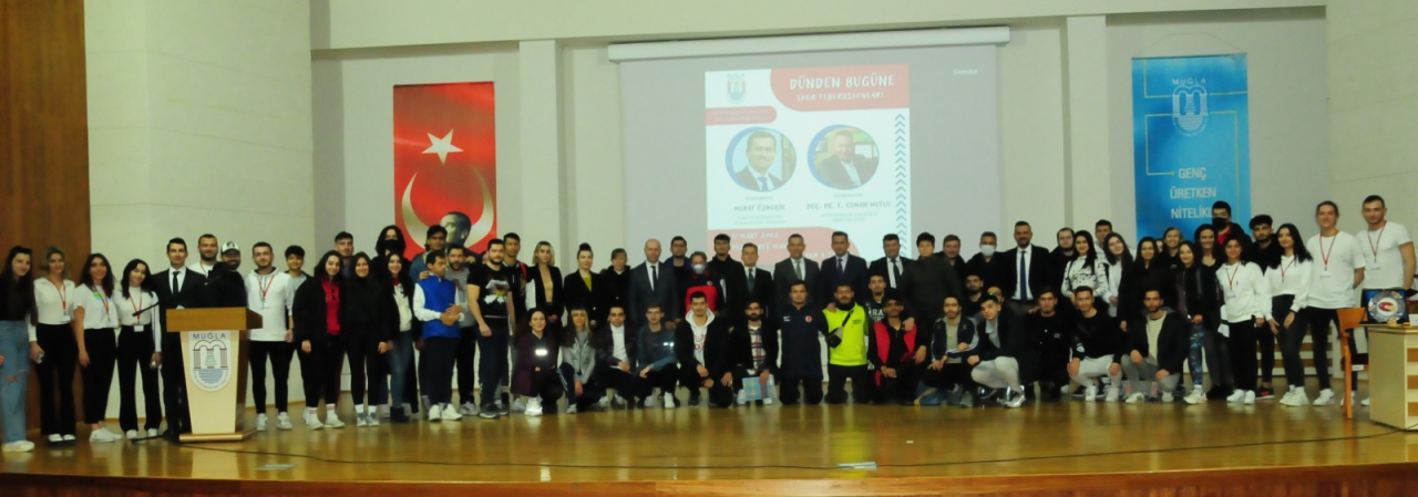 Badminton Federasyonu Başkanı Murat Özmekik Öğrencilerimizle Söyleşide Bir Araya Geldi