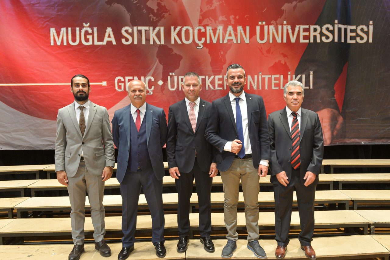 MSKÜ 30. Yılı Kapsamında Spor Bilimleri Fakültesi Aile Fotoğraf Çekimi Gerçekleştirildi