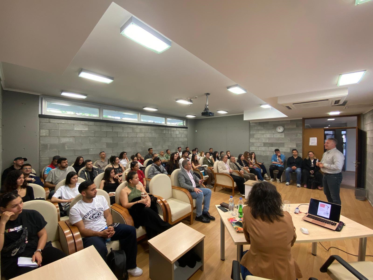 Alanın ve Sektörün İhtiyaçlarını Dikkate Alan Tez Konusu Belirleme Semineri Gerçekleştirildi