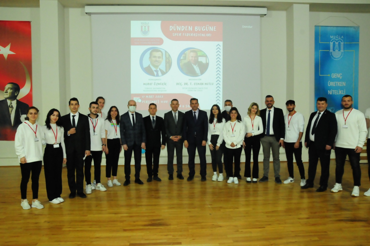Badminton Federasyonu Başkanı Murat Özmekik Öğrencilerimizle Söyleşide Bir Araya Geldi