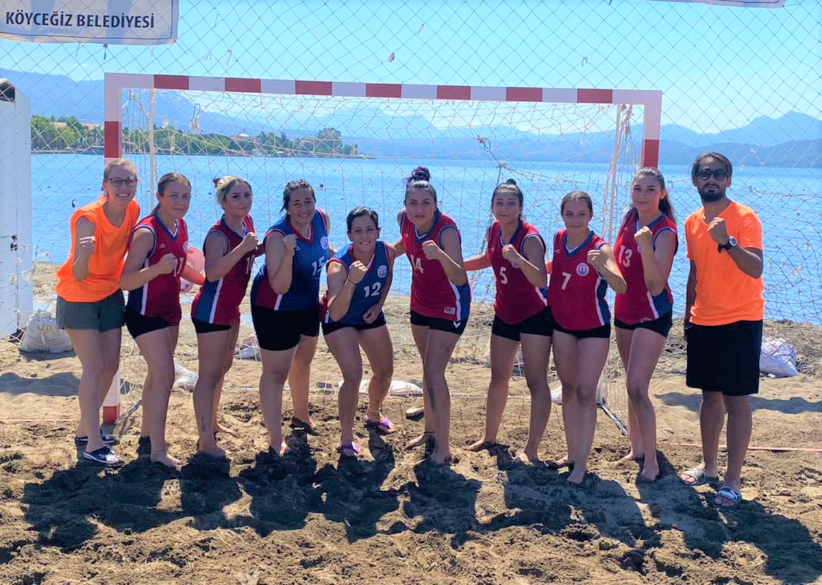Plaj Hentbolu Kadın Takımımız Türkiye İkincisi