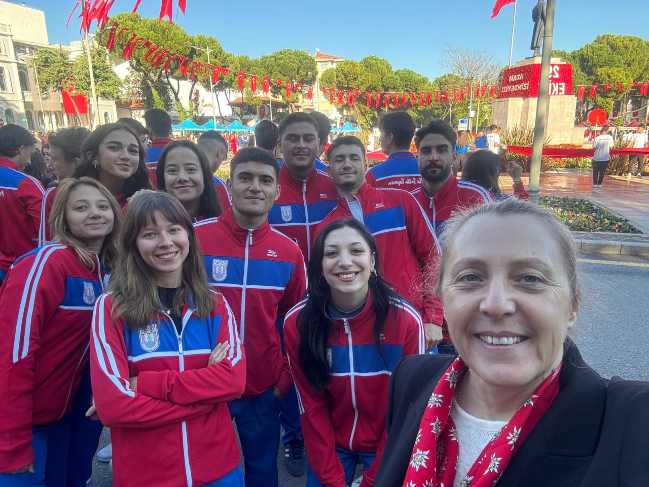 Spor Bilimleri Fakültesi Öğrencileri 29 Ekim Cumhuriyet Bayramı Coşkusuna Ortak Oldu