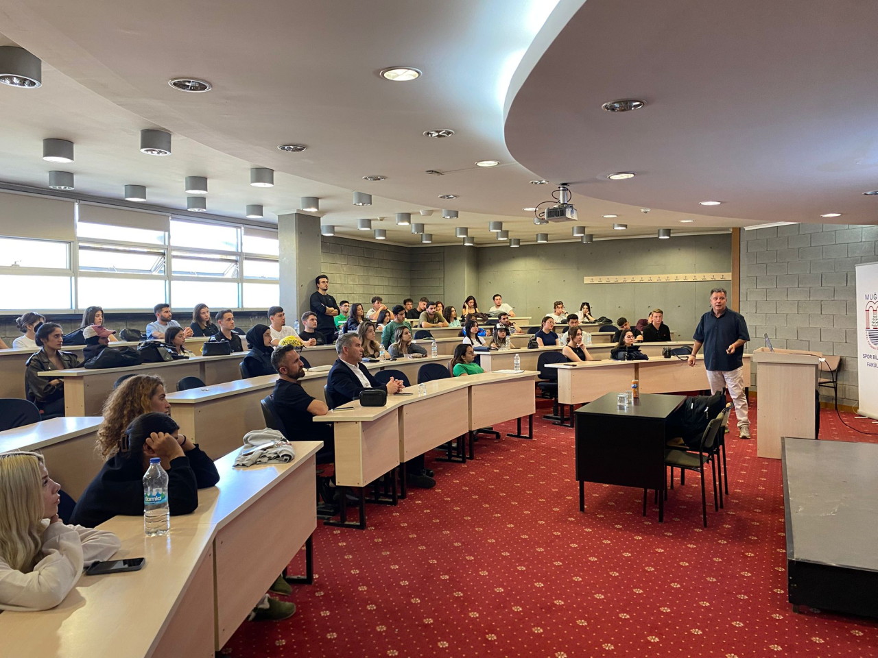 Fakültemizde Spor ve Spor Medyasını Eşitlikçi Bir Mercekte Değerlendirmek Semineri Gerçekleştirildi