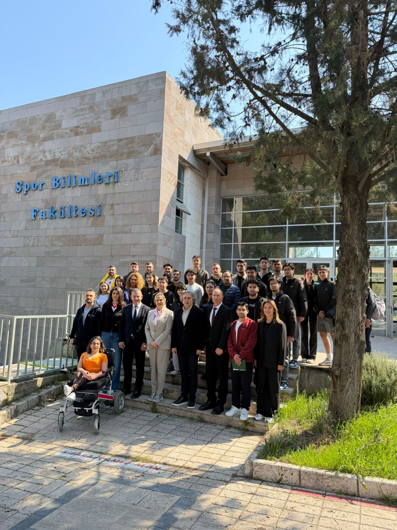 Fakültemizde "Spor Federasyonlarında Yeni Yönetim Yaklaşımları Çerçevesinde Türkiye Tenis Federasyonu’" Başlıklı Seminer Gerçekleştirildi