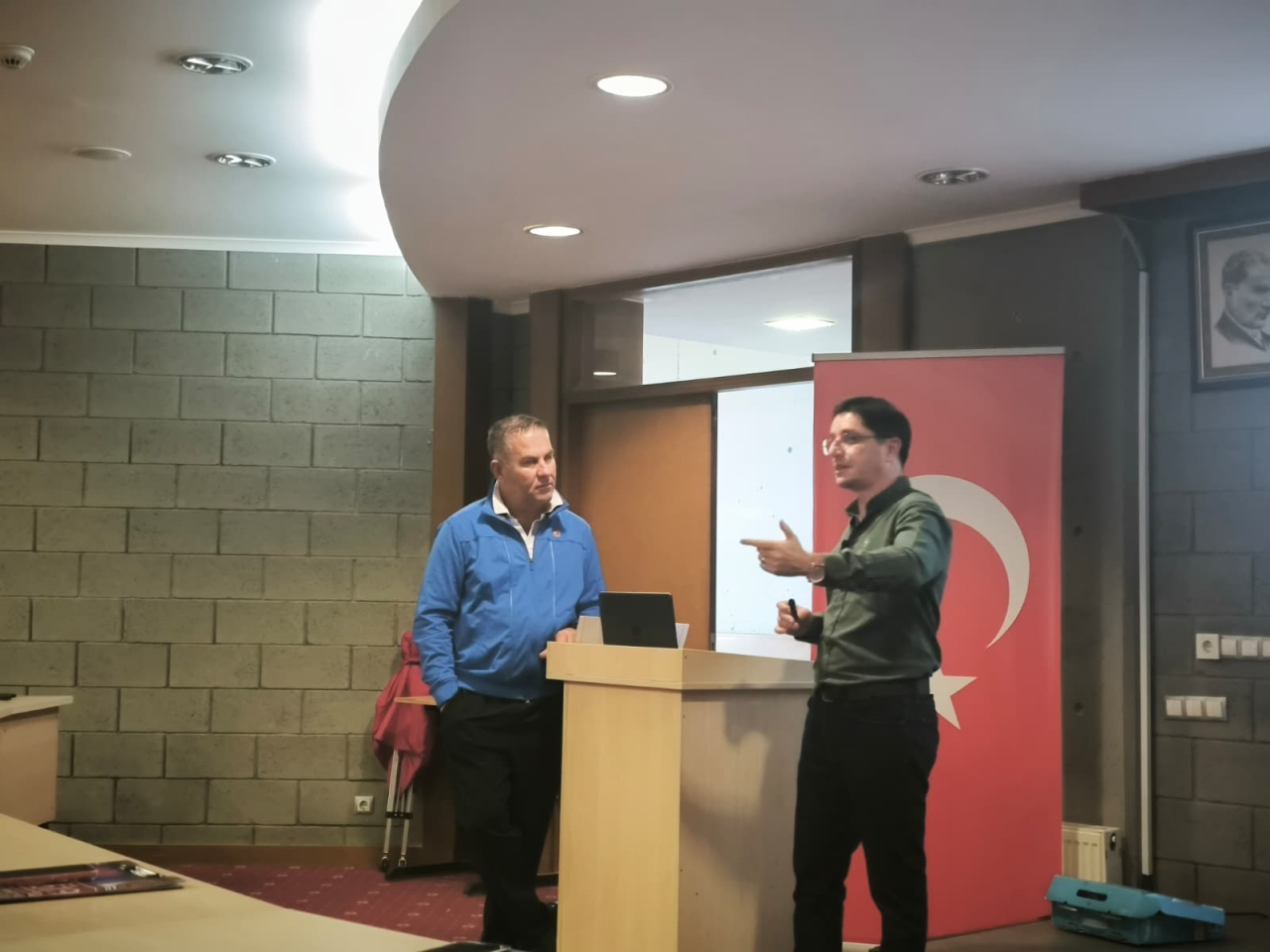 Fakültemizde “Spor İnsanı Kitap Okur mu?” Başlıklı Seminer Gerçekleştirildi