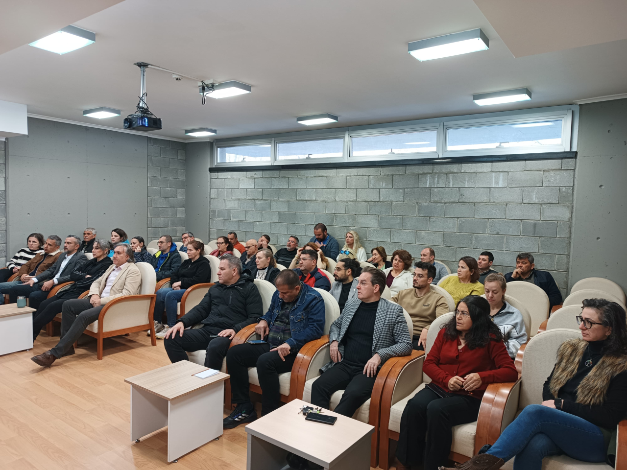 Spor Bilimleri Fakültesi’nde "Sağlıklı Beslenme ve Beden Kompozisyonu" Üzerine Bilgilendirme Semineri