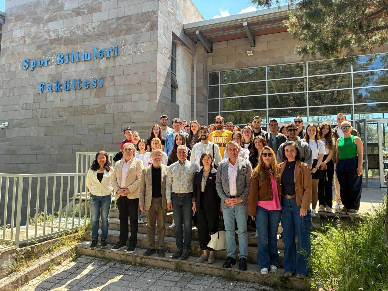 Alanın ve Sektörün İhtiyaçlarını Dikkate Alan Tez Konusu Belirleme Semineri Gerçekleştirildi