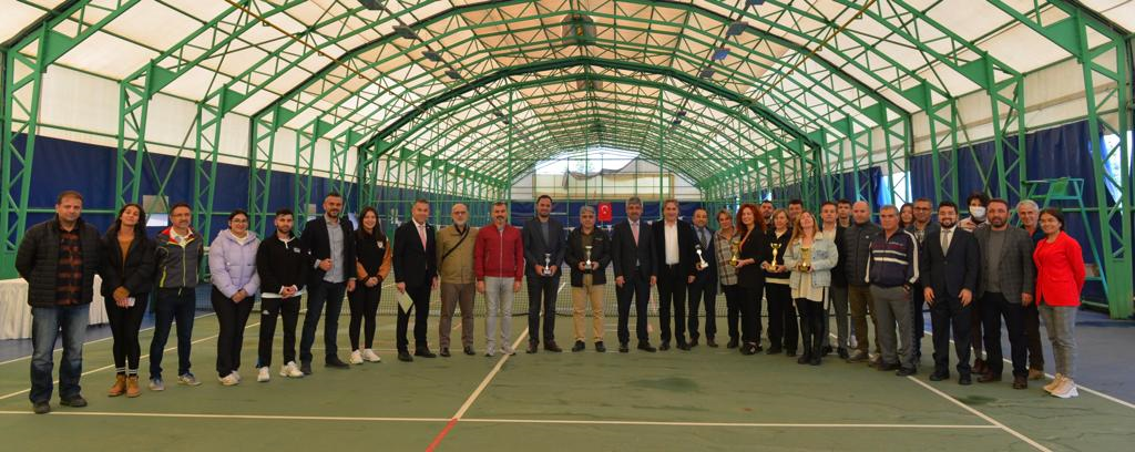 Cumhuriyet Kupası 29 Ekim Tenis Turnuvası Sahiplerini Buldu