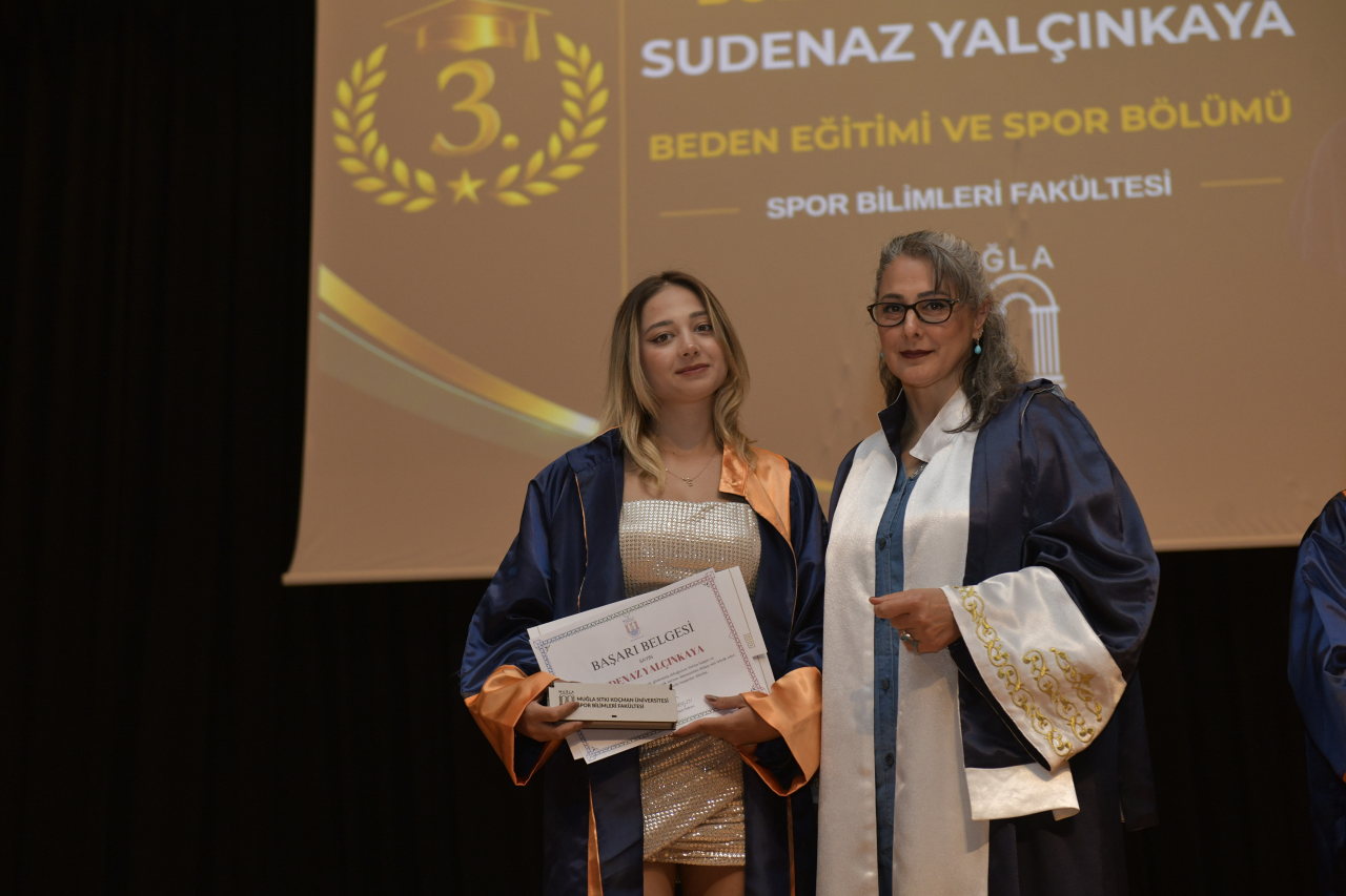 Spor Bilimleri Fakültesi’nde Mezuniyet Coşkusu