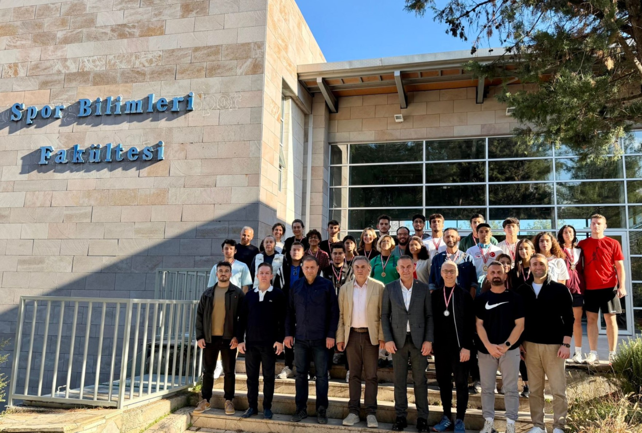 Cumhuriyetimizin 102. Yılı Fakültemizde Spor Etkinlikleriyle Kutlandı